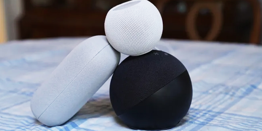 Apple Home Pod Mini, raising issues of privacy.