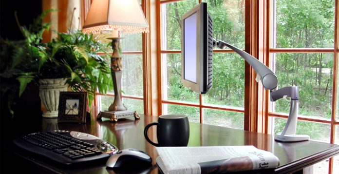 computer in the home representing becoming a freelancer