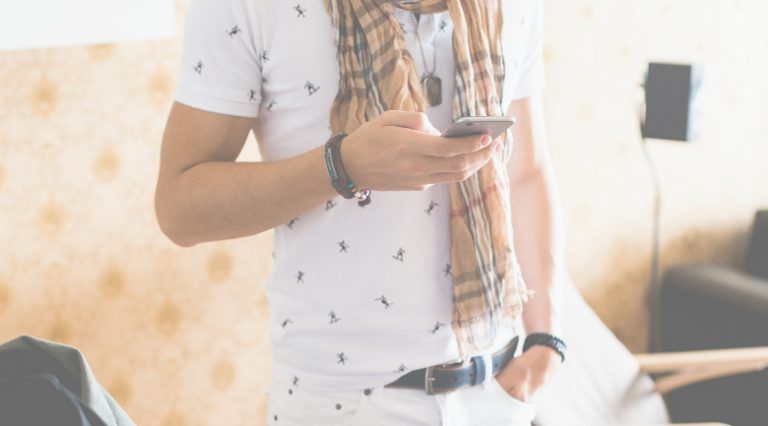 iphone social media texting teen