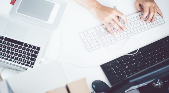 typing tech resume device