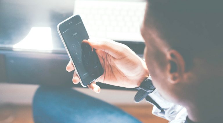 6 scary things hackers can do if they hack your smartphone