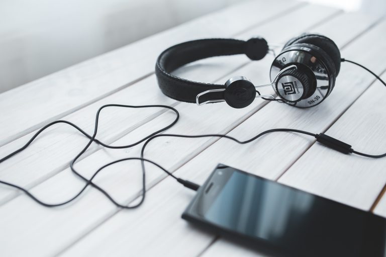headphones listen podcasts