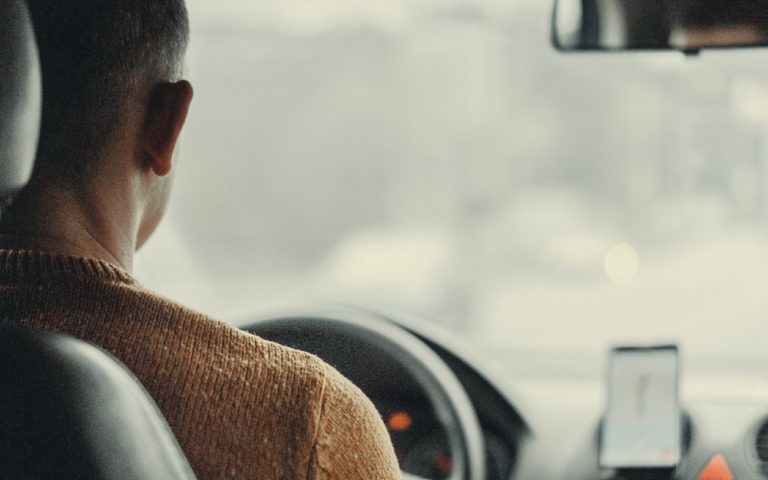 driver without face masks