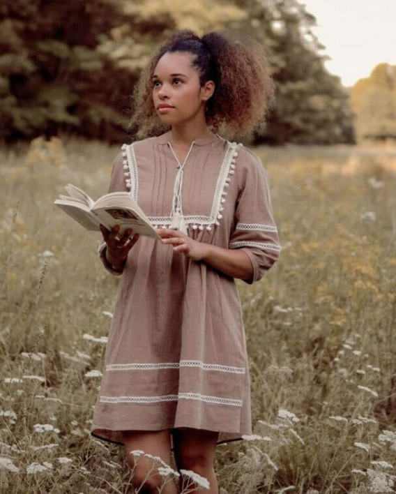 Cottagecore dress with location in a field