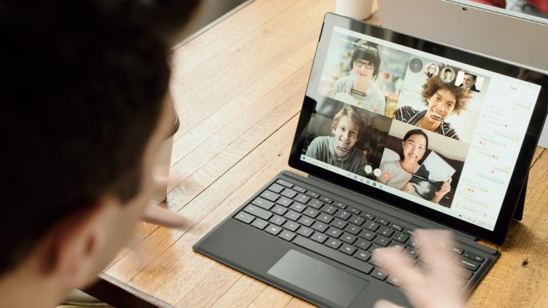 Remote work using Microsoft surface while on a meeting