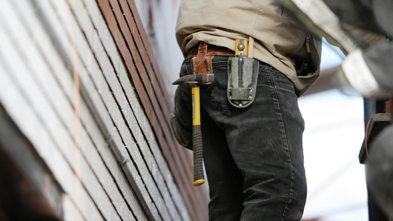 Contractor barred from federal contracts after failing to pay sick leave